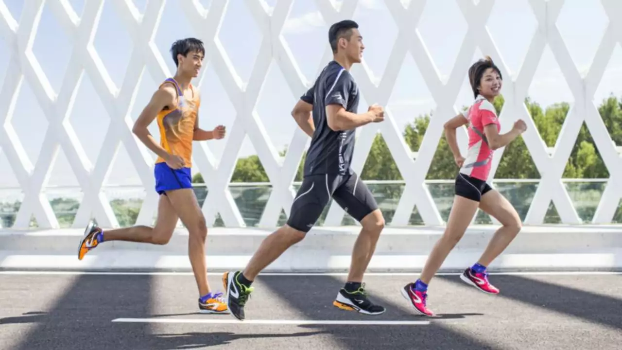 Ist das Laufen in einem Rennen schneller als das Laufen im Training?